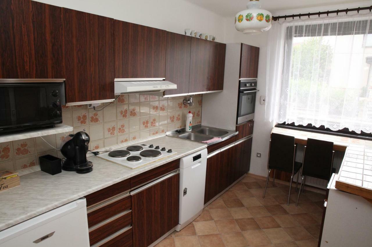 Dum V Ceskem Raji Villa Dolni Bousov Exterior photo